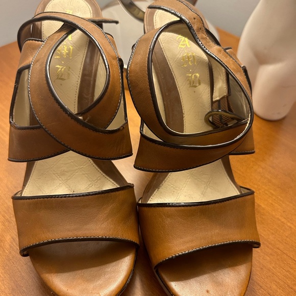 LAMB strappy heels - Picture 6 of 6